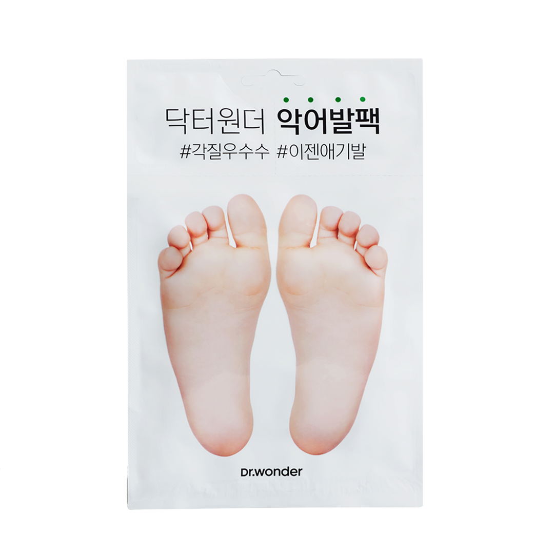 Dr. wonder foot exfoliating mask, gently removes dead skin cells and rough patches, revealing soft and smooth skin underneath.